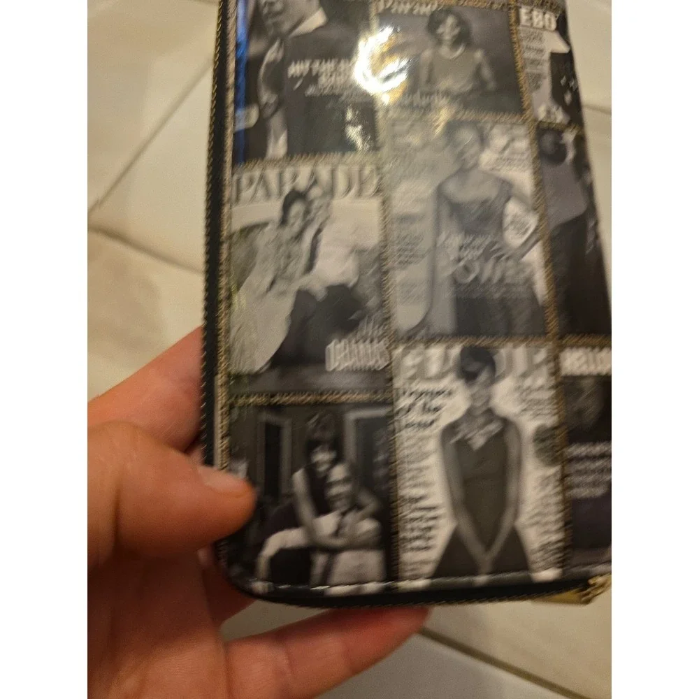 Michelle Obama Magazine Cover Collage Zip Accordion Wallet A4‎